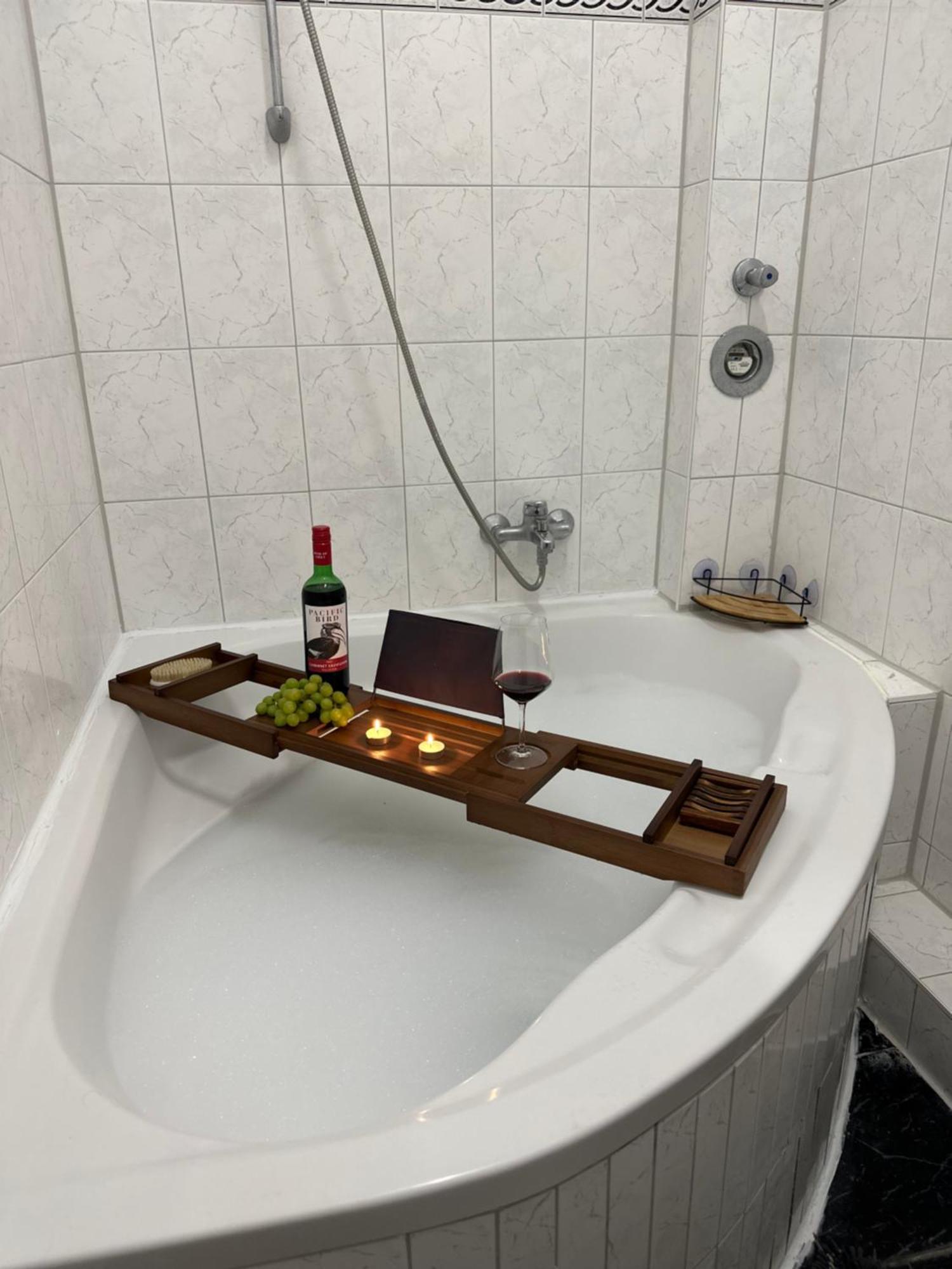Messe Apartment, In Center And Near Messe, High Speed Internet *